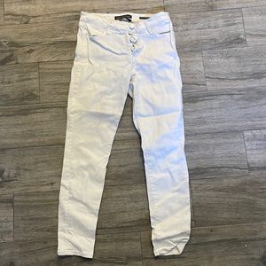 Abercrombie signature collection White Mid rise super skinny ankle jean